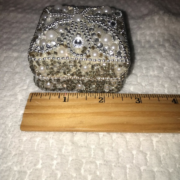 Two decorative boxes and beaded mini note pad - Picture 6 of 13